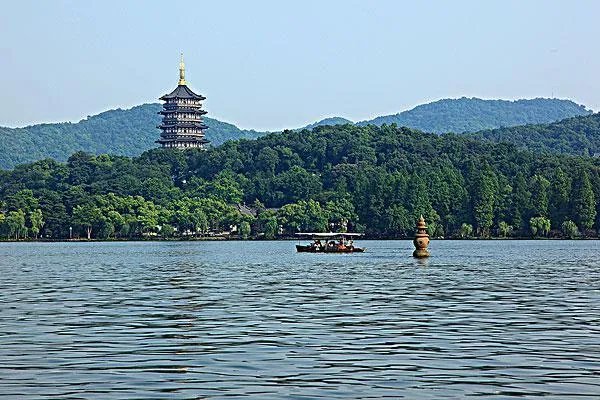 杭州西湖景区打捞出一具尸体，警方介入调查, 你怎么看？