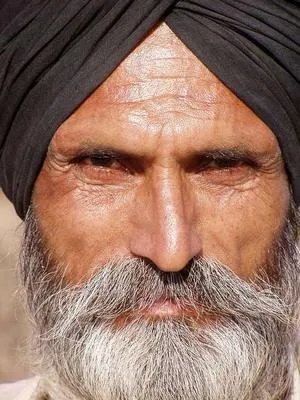男子撞老太太后逃逸又躲藏 民警12小时破案