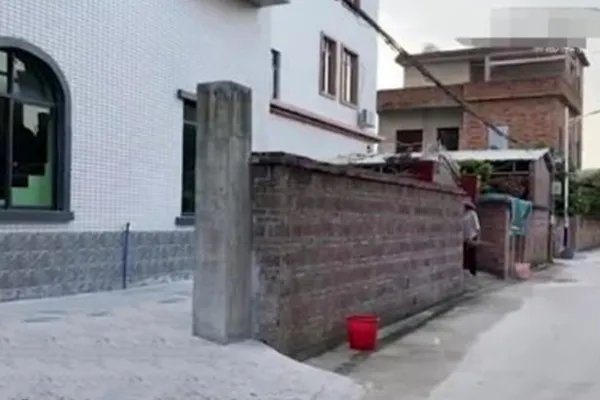 两男孩车内窒息车主发声,车主发声后,为何都说车主和孩子家长有天壤之别?