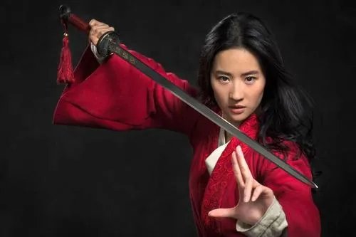 刘亦菲提名土星奖最佳女主角,她担任主角出演过哪些电影?