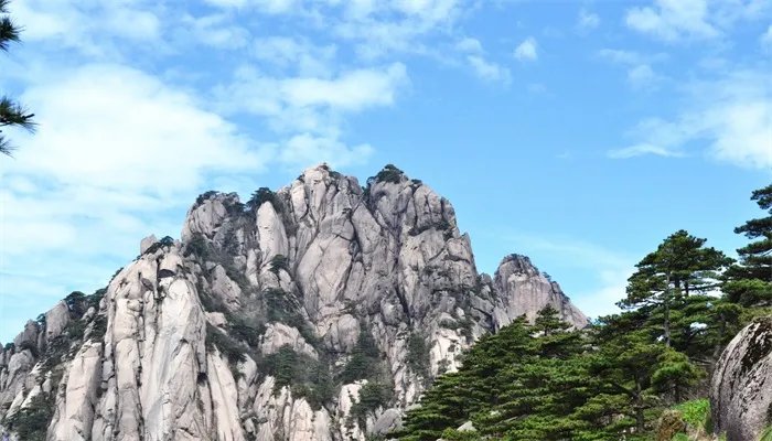 奇险天下第一山是什么山 奇险天下第一山是哪座山