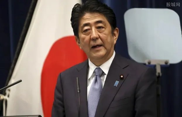 安倍晋三哪一年上任 做了多少年日本首相？