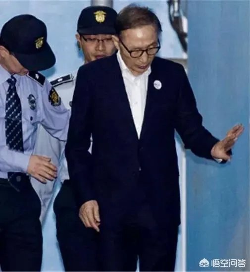 李明博获取保释了，朴槿惠是否有望？