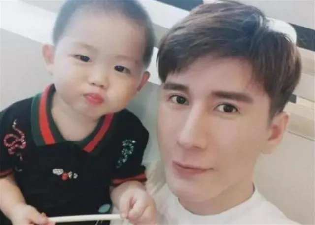 网红孕妇用8年整成范冰冰,丈夫整成李晨,他们的孩子长成啥样?