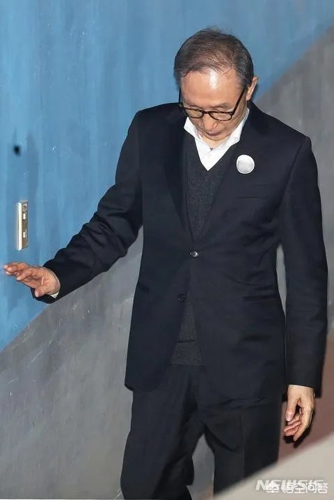 李明博获取保释了，朴槿惠是否有望？