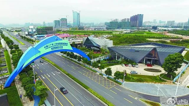 深圳的写字楼有过几个发展阶段?