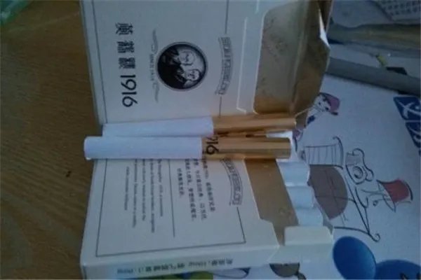 限量版黄鹤楼1916多少钱:每条8500元(手工制作)