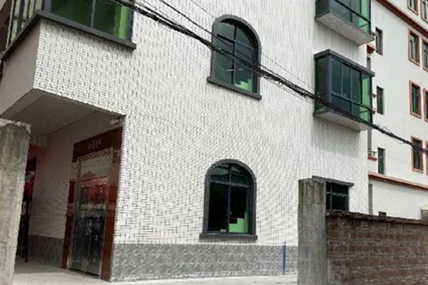 两男孩车内窒息车主发声,车主发声后,为何都说车主和孩子家长有天壤之别?