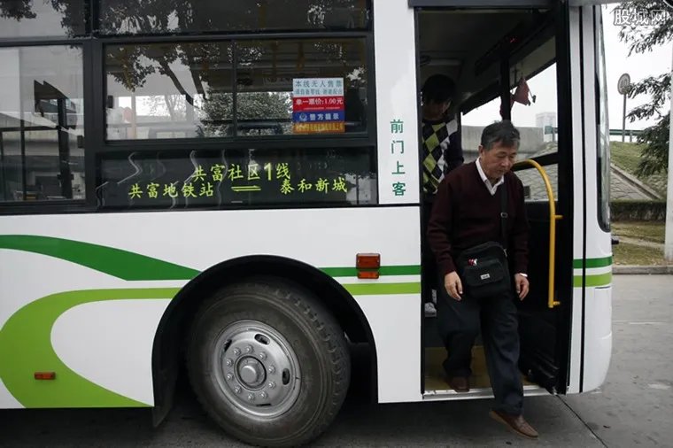 杭州客运将恢复运营 包括地铁及公交