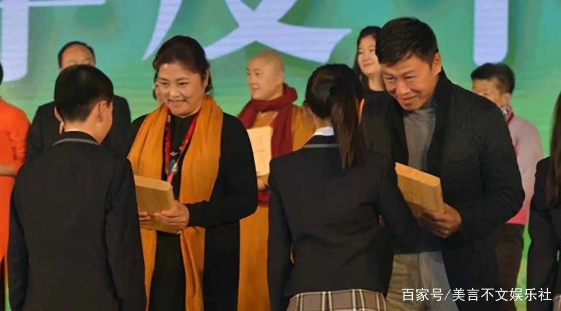 胡亚捷和妻子3次闹离婚之后，后来怎么样了？
