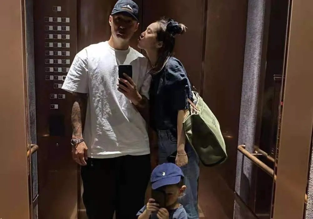 余文乐老婆王棠云晒孕肚旧照,感慨孕期不可思议!怀孕前后的生活有何不同?