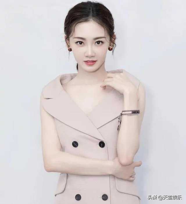 郑恺和苗苗官宣结婚,你有什么想说的?