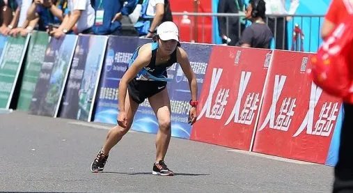 爬马拉松最后两米是怎么回事?
