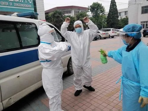 北京多地区气温跌破历史极值,给当地造成了哪些影响?