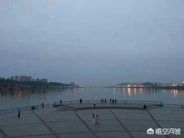 带着梦想去旅游,你想和谁一起?