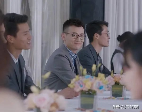 《安家》里季明亮这个角色是不是很有问题?为什么985评价他“水很深”?