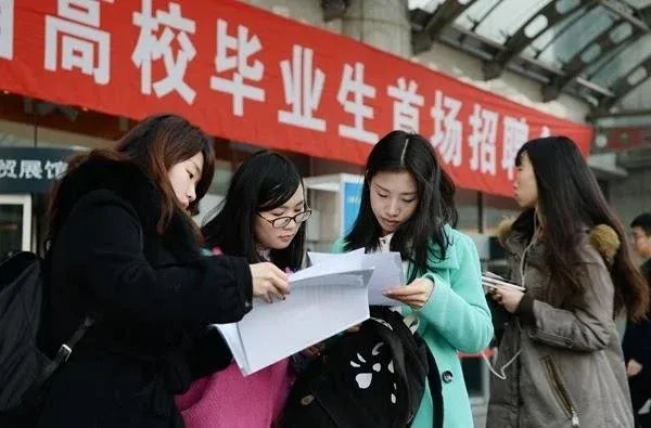 中山一院薪酬疑云：博士后成廉价劳力，什么是塔尖内卷？