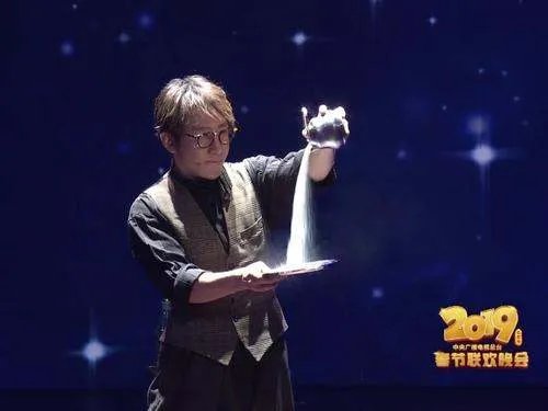 春晚上的魔术表演令人惊叹,你最喜欢谁的魔术?