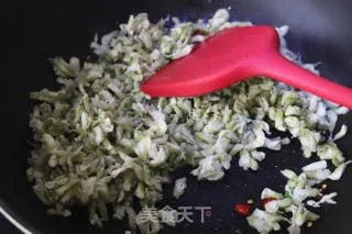 槐花麦饭