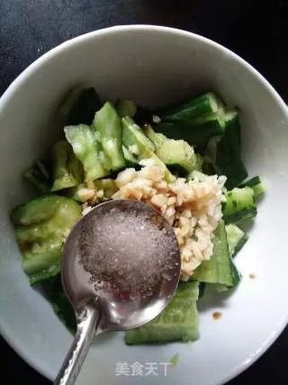 凉拌黄瓜
