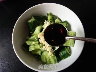 凉拌黄瓜