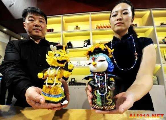 高大上!北京故宫龙凤吉祥物