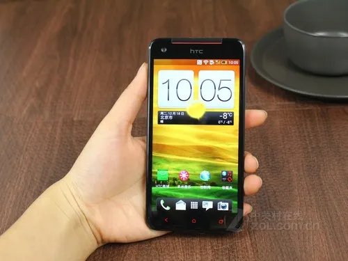 首款1080P屏幕 HTC Butterfly不夜城来袭