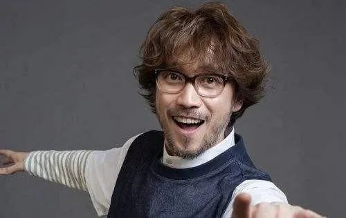 男星