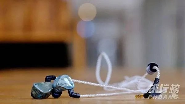 UM 3DT三动圈耳机怎么样_UM 3DT三动圈耳机评测