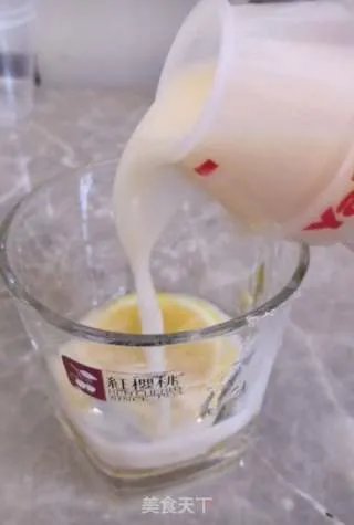 柠檬养乐多