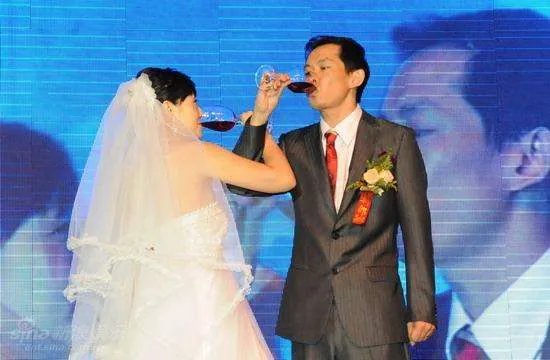 2018婚礼主持词简短版 婚礼主持词怎么说更好