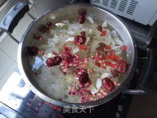 银耳糖水