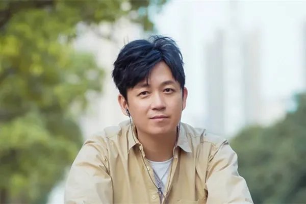网曝潘粤明的微博几乎被熊猫覆盖！哪些艺人特别钟情于国宝熊猫？
