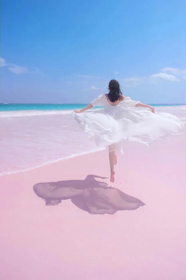 有没有唯美好看的女生背影插画图片？