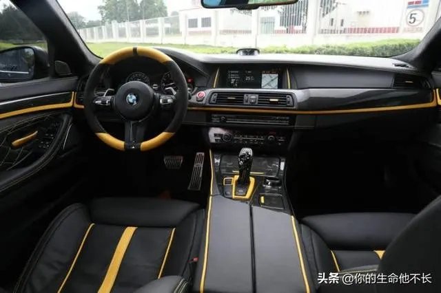 车子内饰如何翻新?