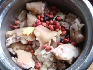 花生猪脚汤