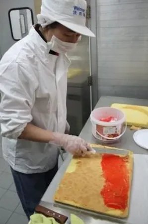 武汉沃尔玛超市面包上的蟑螂活蹦乱跳,目前此事件进展如何?