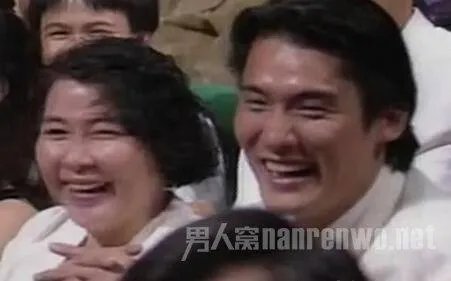 梁家辉妻子的旧照曝光了吗?