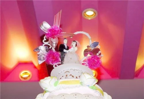 结婚蛋糕图片2017 结婚蛋糕一般几层好