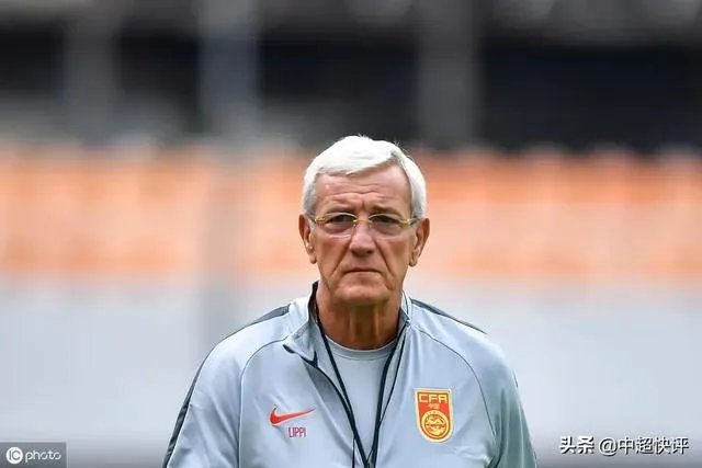 国足输叙利亚那个乌龙球，是之前没有逼抢给对手出球太轻易还是真的是张琳芃的问题？