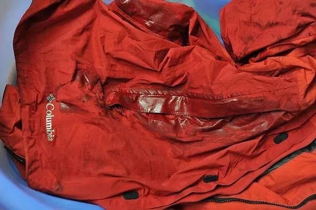 冲锋服自己洗怎么洗?