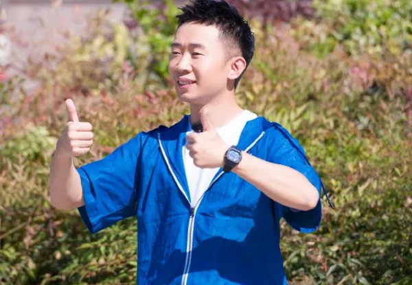 杨迪被传在上海购入豪宅,梦想成真的他发文爆笑,事实有这么简单吗?