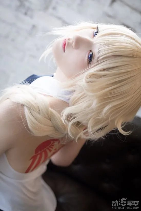 推特小姐姐个人CosPlay合集 贞德COS比动画还好看