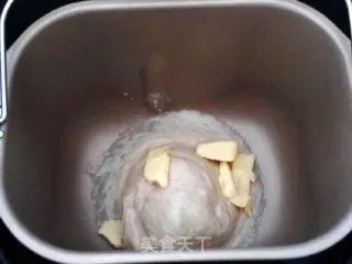 黄桃面包配法罗夫蛋奶冰激凌