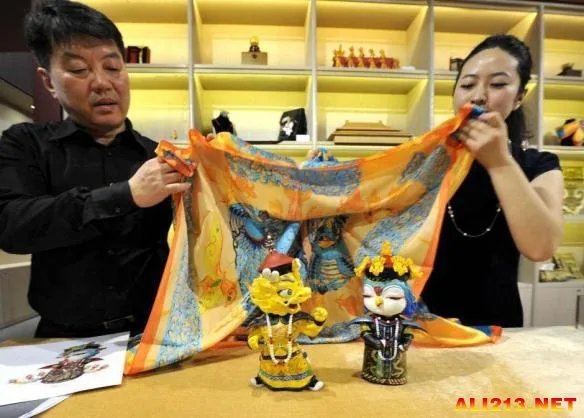 高大上!北京故宫龙凤吉祥物