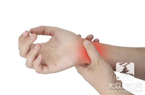 手裂了怎么办_手皴裂怎么办