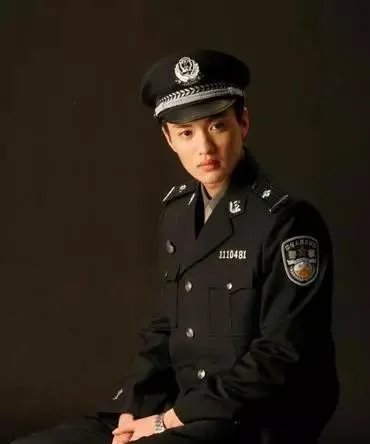 周一围为何一上《演员的诞生》就震住了三位导师?