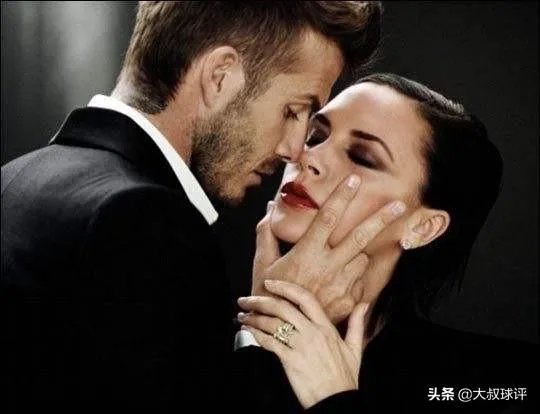 贝克汉姆和维多利亚当年是如何走在一起的?为啥很多球迷认为贝嫂毁了小贝的生涯?