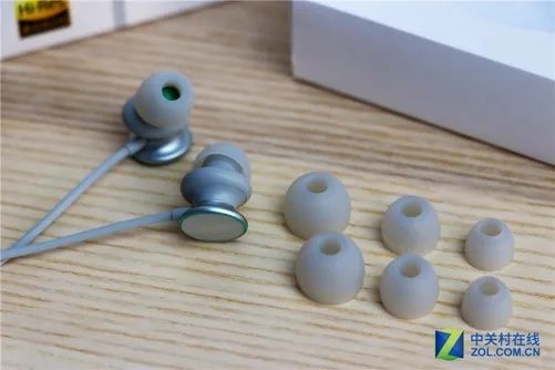 百元耳机不负小金标?O-Fresh立体声耳机评测