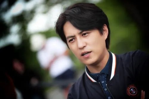 靳东闫妮领衔，《人民的财产》终于要播了，主演阵容超豪华吗？